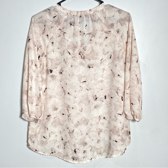 Cynthia Rowley Blouse Women XS Pink Abstract Floral V-Neck Hi Low Hem 3/4 Sleeve - Picture 4 of 11
